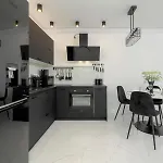 Black Apartament Miodowy Dom