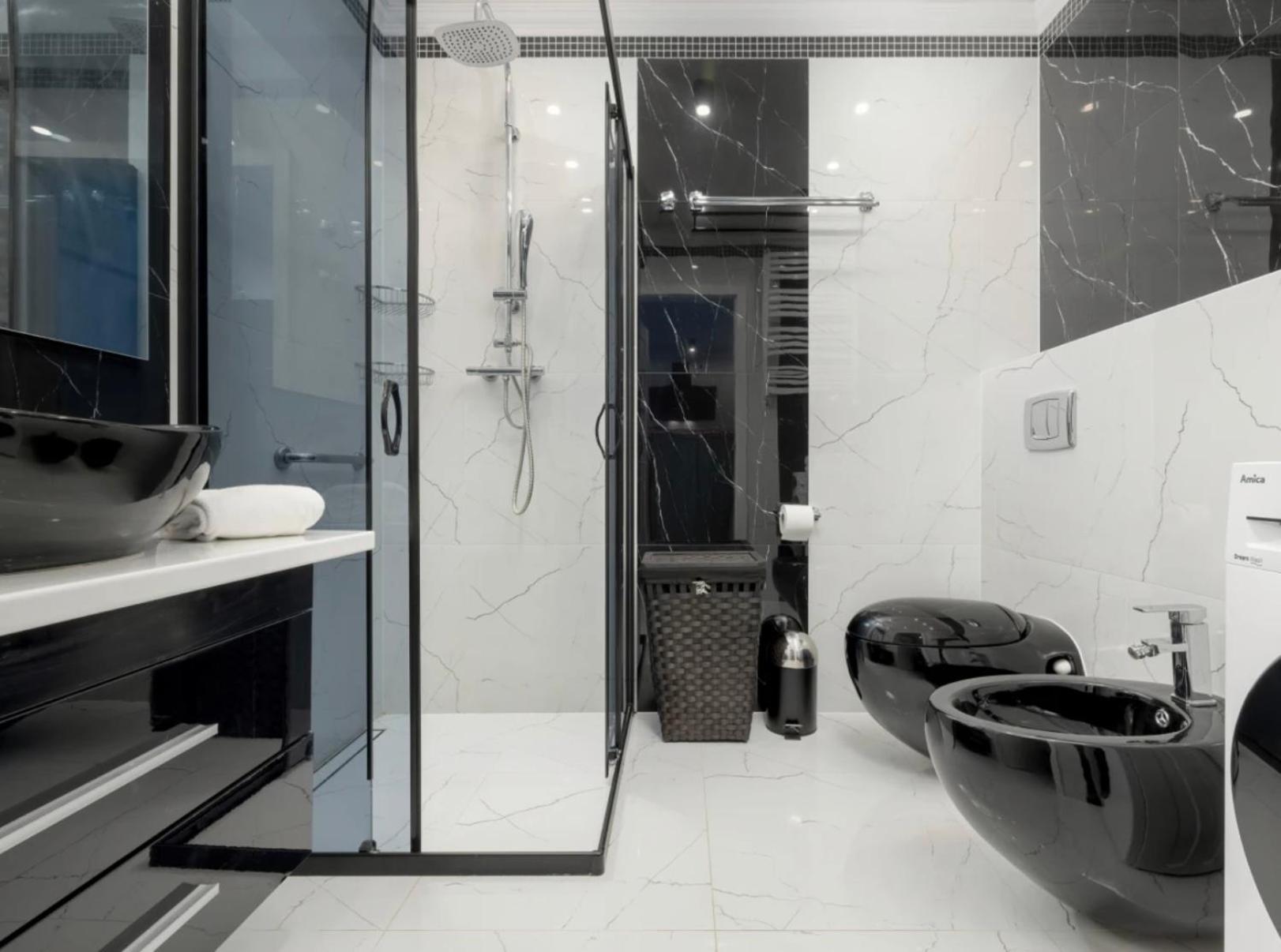 Apartment Black Miodowy Dom Kolberg